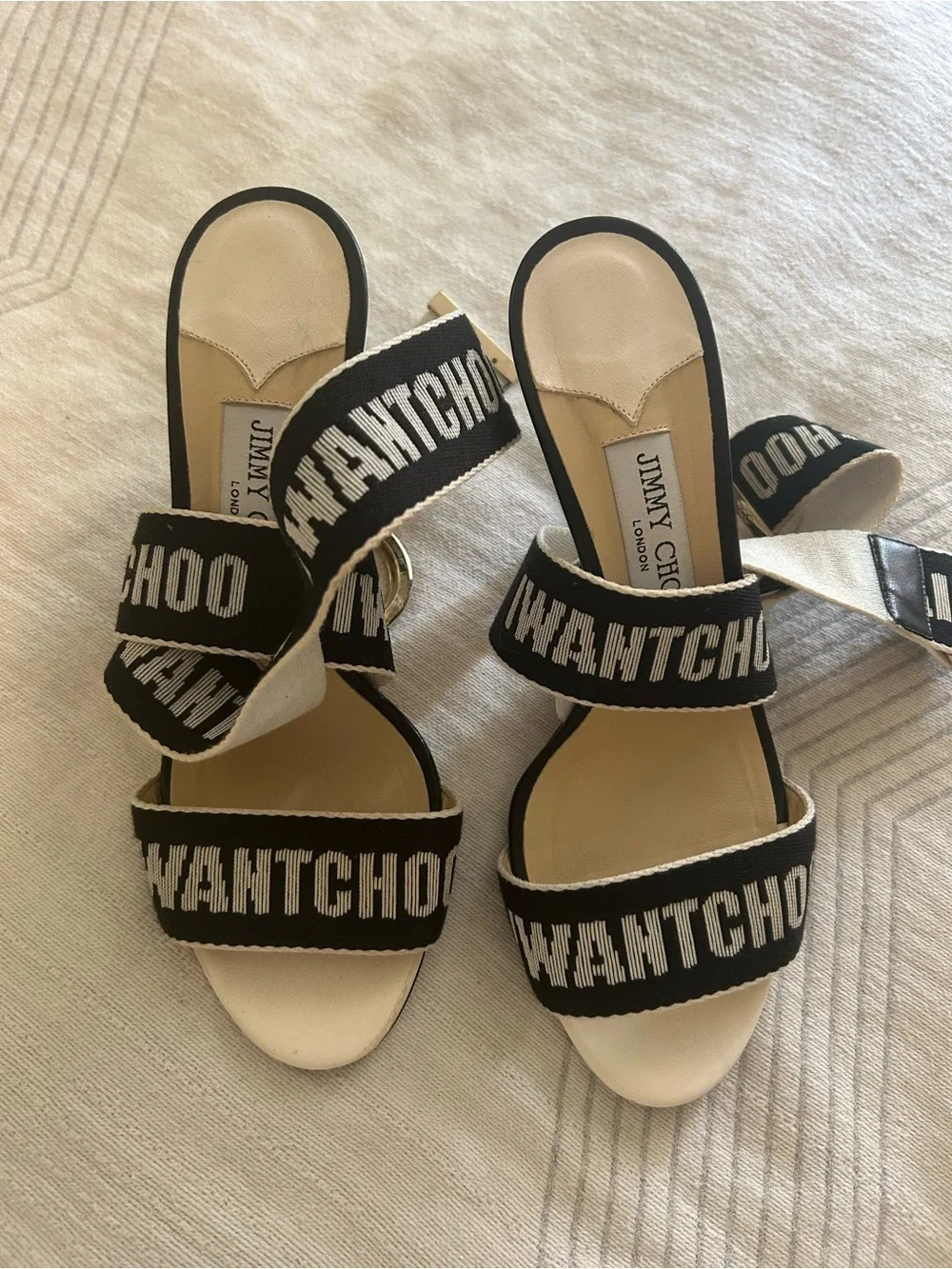 Jimmy Choo Heels LOGO 